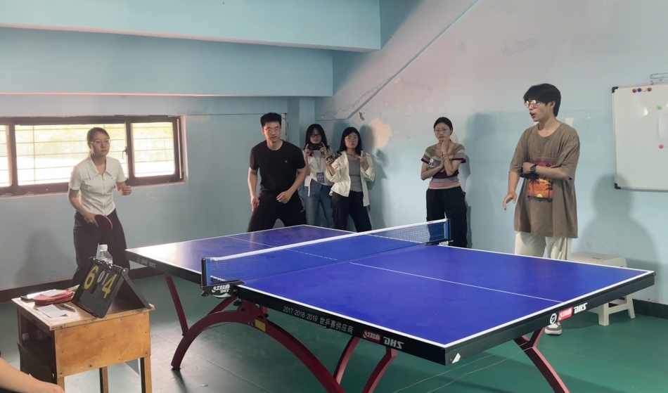 图4 304永利教职工比赛精彩瞬间.png